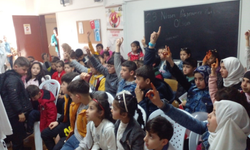 Iraklı Türkmen çocukların 23 Nisan Bayramı coşkusu
