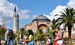 Türkiye Nisan ayında 3,3 milyon turist ağırladı