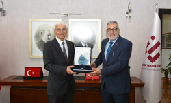 Başkan Bozkurt'tan Rektör Özcan'a teşekkür ziyareti