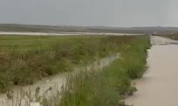 Günyüzü'nde sel sonrası karayolu ulaşıma kapandı