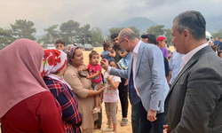 Rektör Erdal, Hatay'da depremzedelerle buluştu