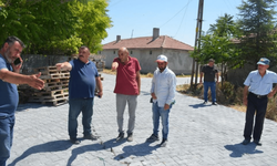 Beylikova Mahallesi'nde yol çalışmaları sürüyor