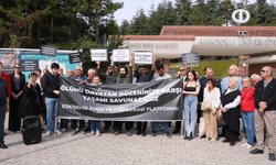 Anadolu Üniversitesi Önünde Öğrenci İntiharlarıyla İlgili Açıklama Yapıldı