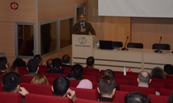 Anadolu Üniversitesi'nde cumhuriyet konferansı düzenlendi