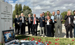 Bülent Ecevit’in mezarını ziyaret ettiler