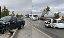 Eskişehir'de feci kaza 2 araç birbirine girdi