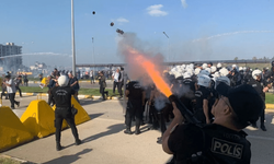 İncirlik Hava Üssü'ne girmeye çalışan gruba polis müdahalesi
