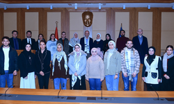 Rektör Erdal Filistinli öğrencilerle bir araya geldi