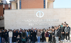 Anadolu Üniversitesi'nden aday öğrencilere kampüs turu