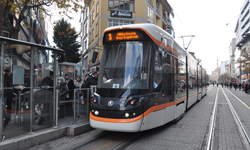 Gün boyu kesintisiz ulaşım sağlıyor! Eskişehir'de güncel tramvay saatleri