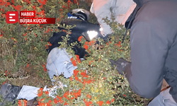 Eskişehir'de otomobil ile çarpışan motosiklet sürücü çalıların arasına uçtu