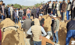 Gazze'den acı görüntüler: Toplu mezarlar kazılıyor