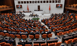 Meclis'te istifa furyası: Eskişehir'den bir vekille birlikte 61 milletvekili istifa etti