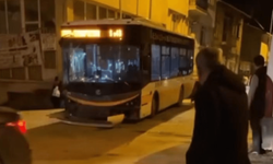 Eskişehir'de belediye otobüsü ve servis çarpıştı: 2 yaralı