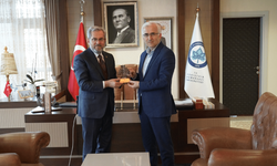 Ankara Üniversitesi Rektörü'nden, ESOGÜ Rektörü Prof. Dr. Çolak'a ziyaret