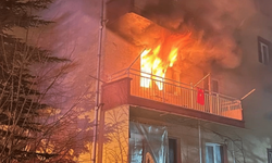 Eskişehir'de binada çıkan yangının detayları belli oldu! Çakmakla oynarken evi yaktı