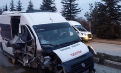 Eskişehir'de korkunç kaza! İşçi servisi ağaca çarptı: Çok sayıda yaralı var