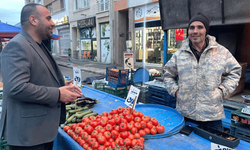 SES Partisi Eskişehir İl Başkanı Kasım Karakaş, pazar esnafıyla buluştu