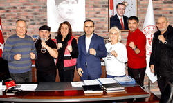 Eskişehir kickboks antrenörlerinden Spor İl Müdürlüğüne ziyaret