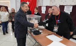 Ataç, CHP Ön Seçimini ziyaret etti