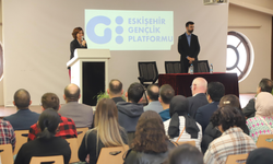 Ayşe Ünlüce Eskişehir Gençlik Platformu üyeleriyle buluştu