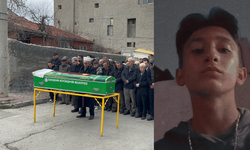 Eskişehir'de bıçaklı kavgada hayatını kaybeden genç toprağa verildi