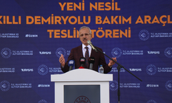 Bakan Uraloğlu: "Eskişehir 5000 Milli Elektrikli Anahat Lokomotifi Projesi’nde de prototip imalatını raylara indirdik"