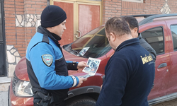 Eskişehir'de polis ekipleri vatandaşlara bilgilendirme broşürü dağıttı