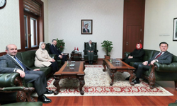 Gürhan Albayrak Vali Aksoy'u makamında ziyaret etti