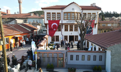 CHP Eskişehir örgütü Cam Sanatları Müzesi açılışına katıldı