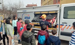 Çocuk evlerinde kalan çocuklar AFAD'ı ziyaret etti