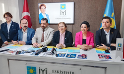İYİ Parti Genel Başkan Yardımcısı Eskişehir teşkilatıyla buluştu