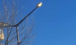 Sabah saatlerinde çalışan sokak lambaları tepki topladı