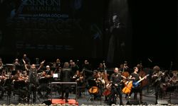 Senfoni Orkestrası'ndan coşkulu Senforock konseri