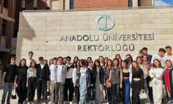 Lise son sınıf öğrencileri Anadolu Üniversitesi'ni gezdi