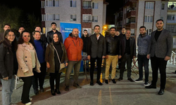 MHP İl Teşkilatı Alparslan Türkeş için lokma dağıttı
