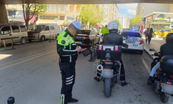 Eskişehir'de yaya bölgelerinde motosiklet kullananlara ceza yağdı