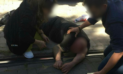 Eskişehir'de korku dolu anlar! Tramvay polis memuruna çarptı