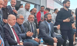 Ümit Özdağ Eskişehir'de amatör takım maçını izledi