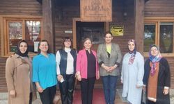 AK Parti İl Kadın Kolları Başkanından muhtar ziyaret