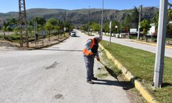 İnönü Belediyesi'nde çevre temizliği çalışması gerçekleştirildi