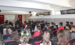 "Meslek seçiminin önemi ve geleceğin meslekleri" semineri verildi