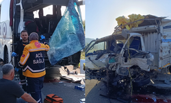 Afyonkarahisar'da yolcu otobüsü kazası: Çok sayıda yaralı var