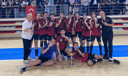 Eskişehir Fatih Fen Lisesi Erkek Voleybol takımı şampiyon oldu