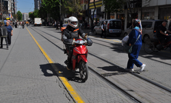 Eskişehir'de kural tanımayan sürücüler tehlike saçıyor