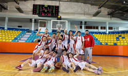 Eskişehir Erkek Öğrenci Yurtları Basketbol Takımı'ndan büyük başarı