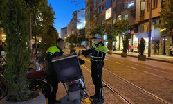 Eskişehir'de trafiğe kapalı alana giren motosiklet sürücülerine ceza yağdı