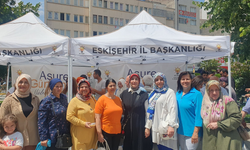 AK Parti Kadın Kolları Eskişehir İl Başkanlığı aşure programına katıldı