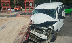 Eskişehir yolunda feci kaza! Tıra çarpan araç hurdaya döndü: 1 kişi ağır yaralı