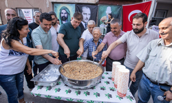 İzmir Büyükşehir Belediye Başkanı Cemil Tugay ESDER'in aşure programına katıldı